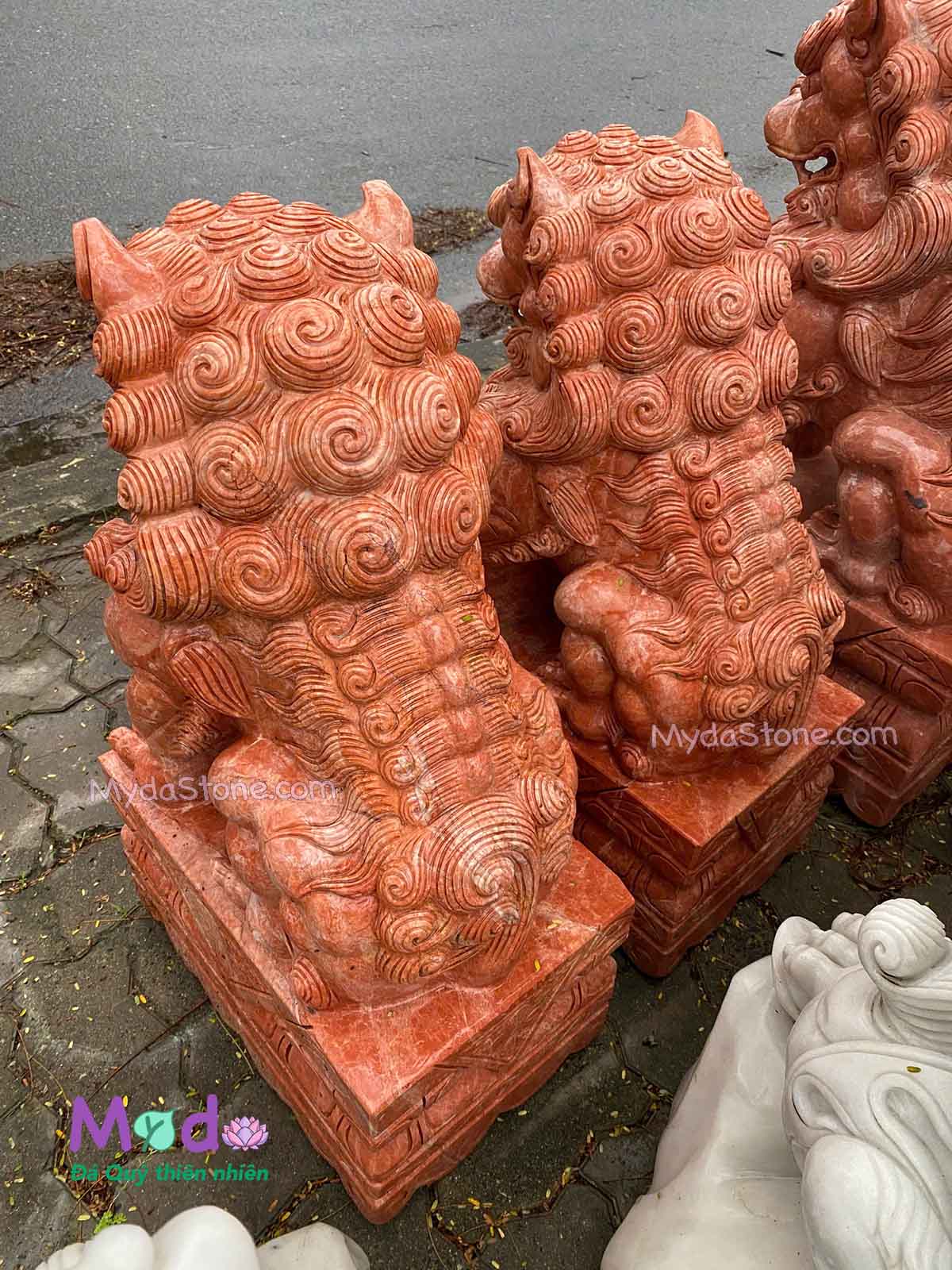 Tượng Kỳ Lân đá Đỏ Thanh Hoá