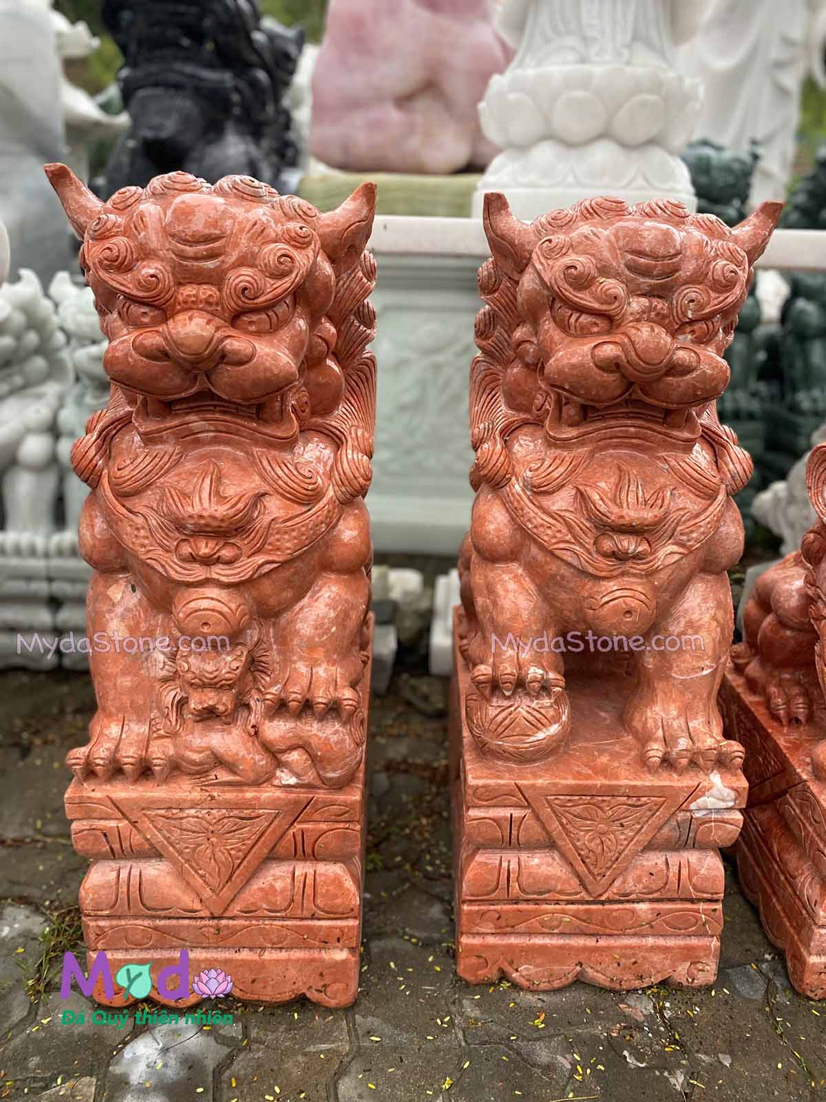 Tượng Kỳ Lân đá Đỏ Thanh Hoá