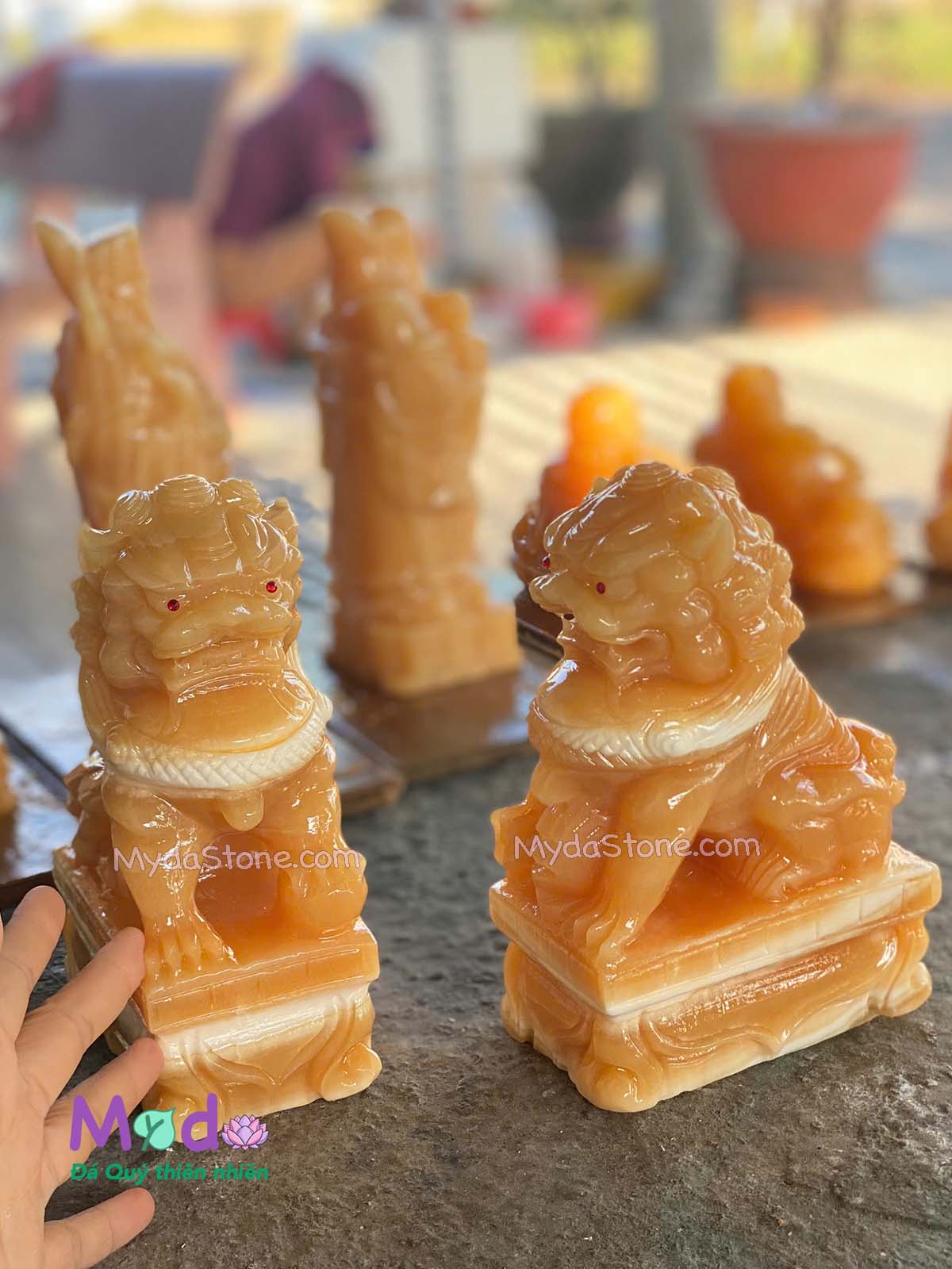 Tượng Kỳ Lân đá Ngọc Hoàng Long
