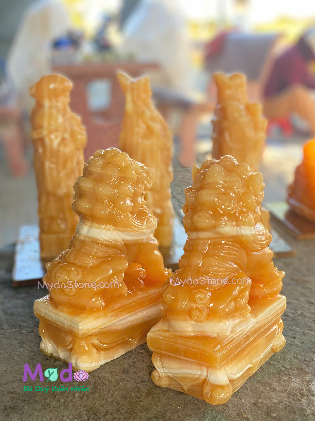 Tượng Kỳ Lân đá Ngọc Hoàng Long