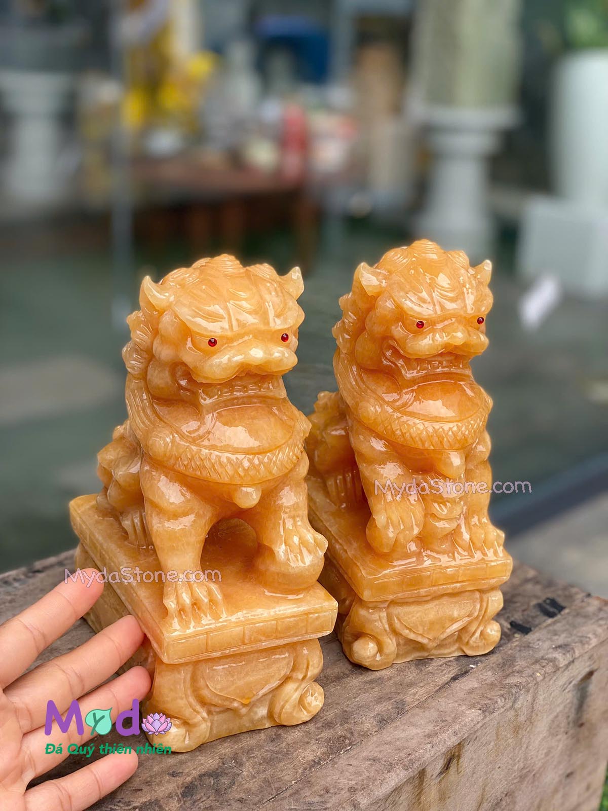 Tượng Kỳ Lân đá Ngọc Hoàng Long