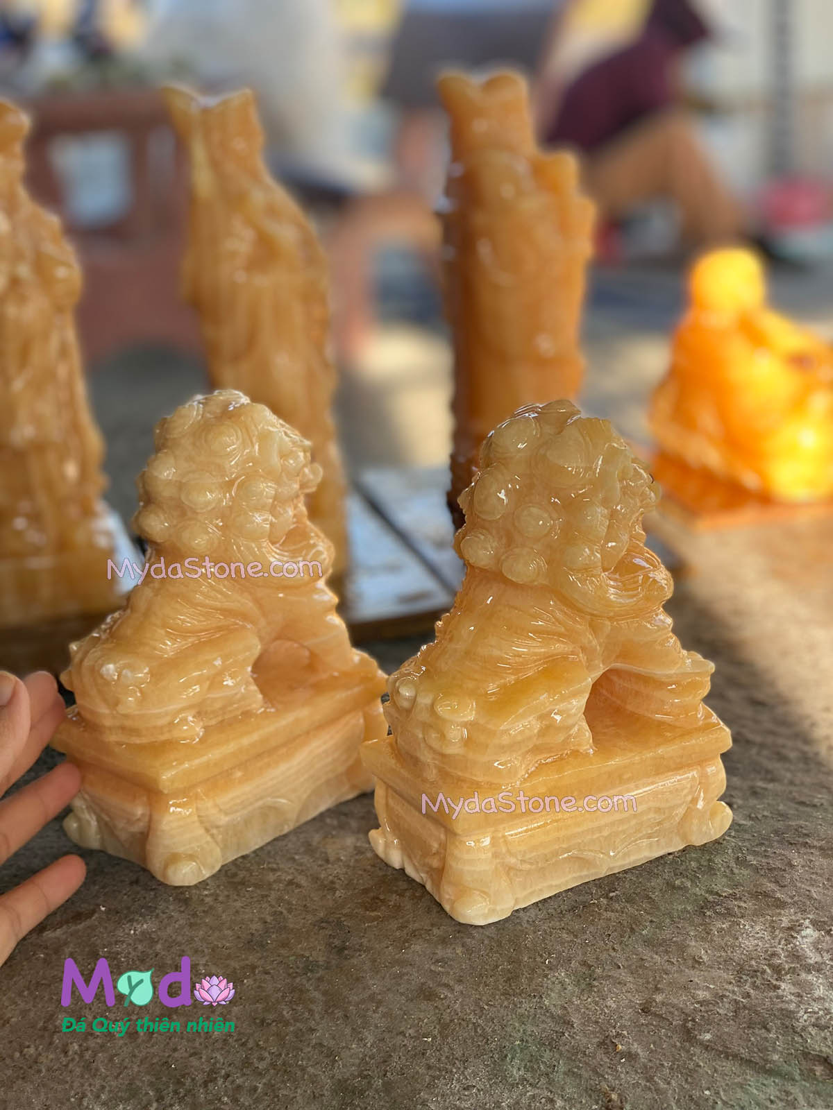 Tượng Kỳ Lân đá Ngọc Hoàng Long