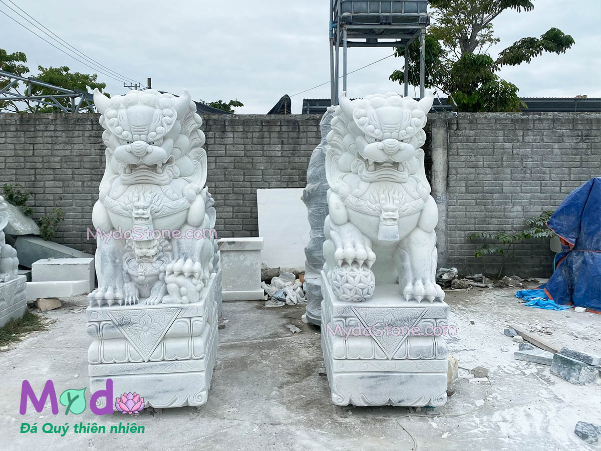 Tượng Kỳ Lân đá Cẩm Thạch Trắng Xanh