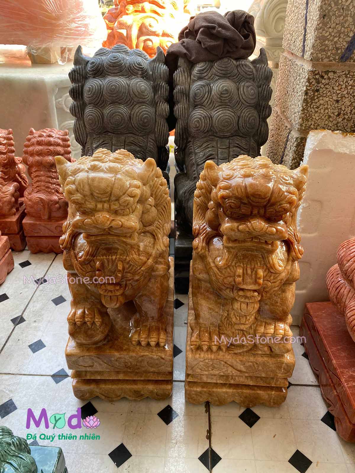 Tượng Kỳ Lân đá Vân Gỗ Tự Nhiên