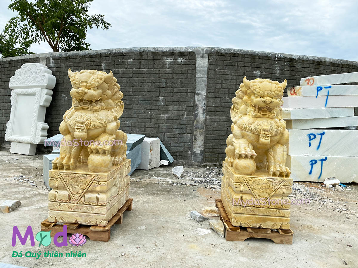 Tượng Kỳ Lân đá Cà Rốt Vàng