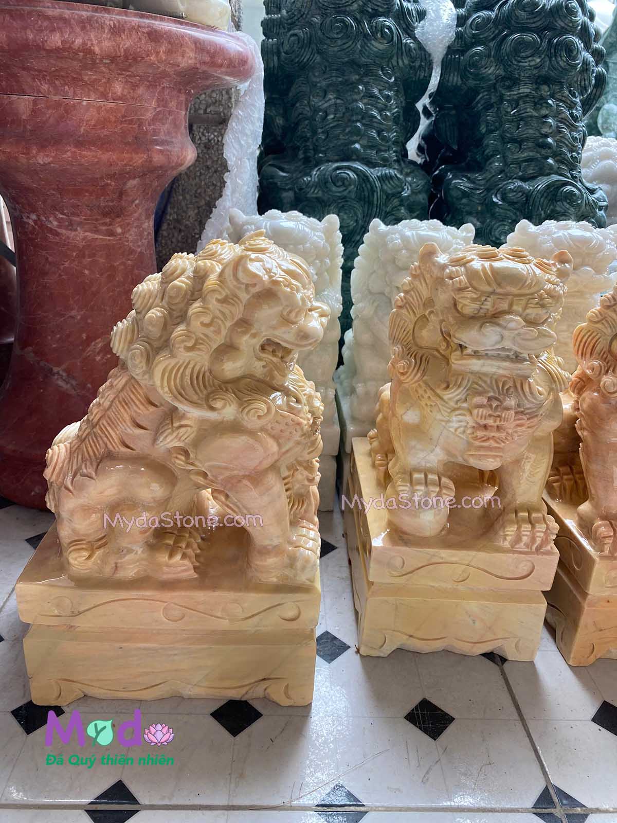 Tượng Kỳ Lân để Lăng Mộ đá Cà Rốt Vàng