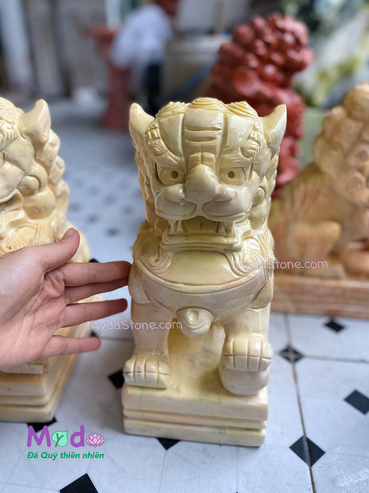 Tượng Kỳ Lân để Lăng Mộ đá Cà Rốt Vàng