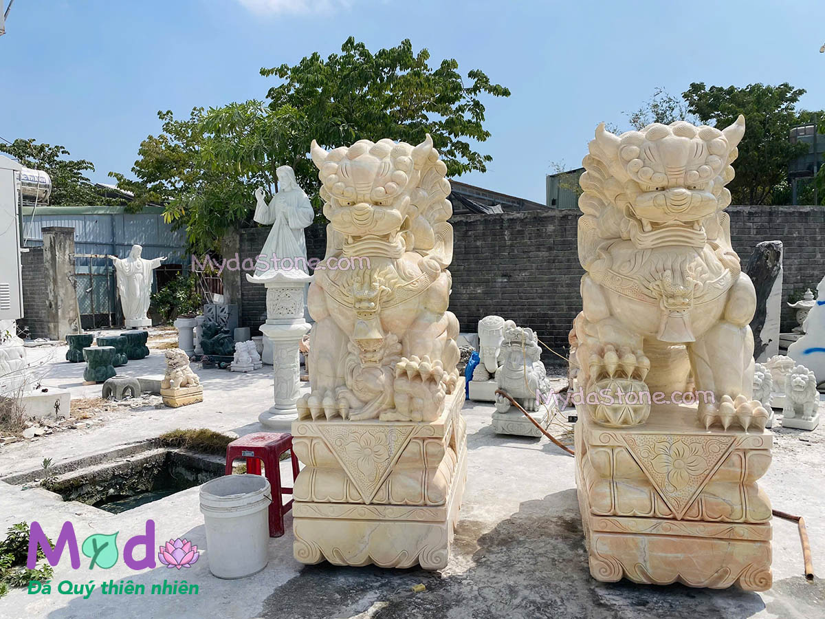 Kỳ Lân để Lăng Mộ đá Cà Rốt Vàng