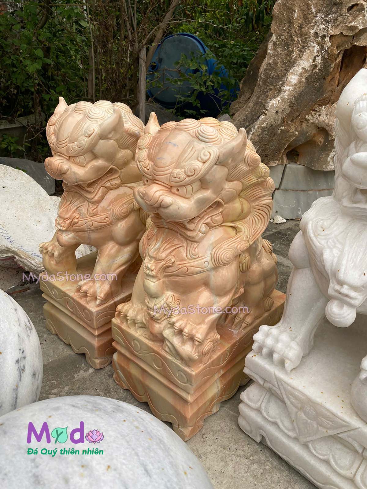Tượng Kỳ Lân để Lăng Mộ đá Cà Rốt Vàng