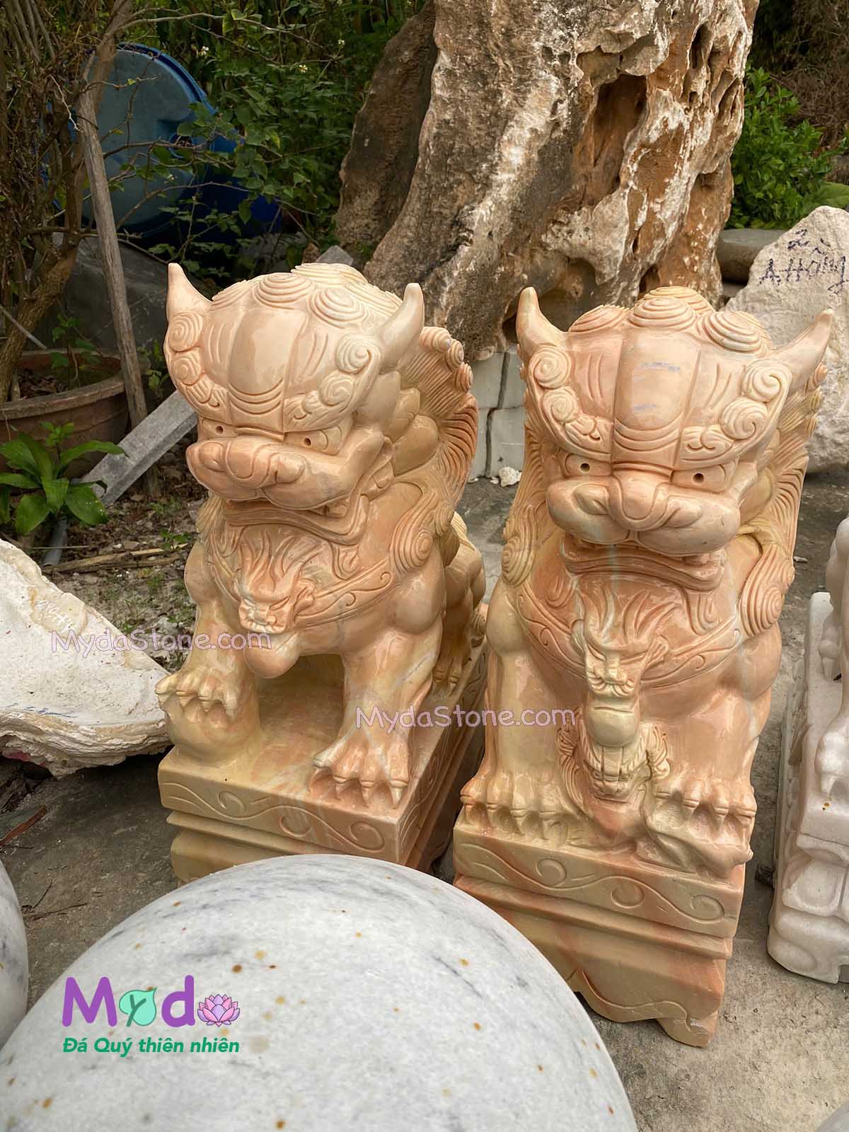 Tượng Kỳ Lân để Lăng Mộ đá Cà Rốt Vàng