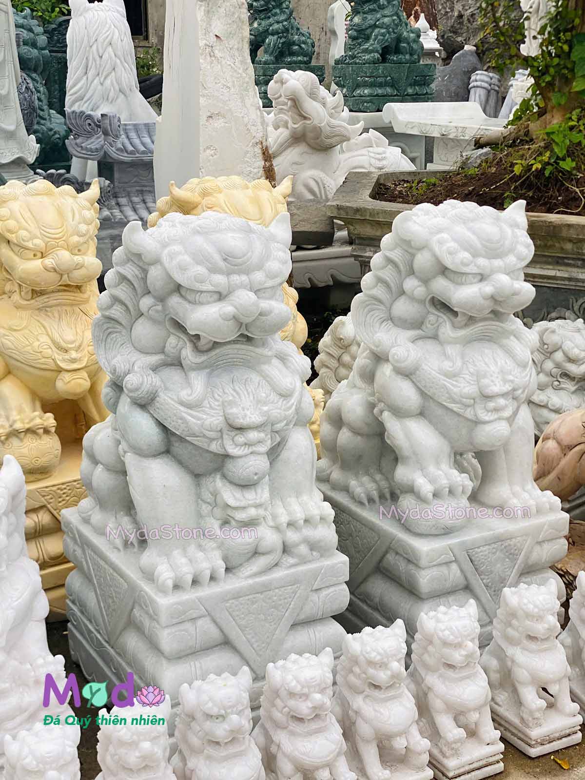 Tượng Kỳ Lân để Lăng Mộ đá Cẩm Thạch Trắng Xanh