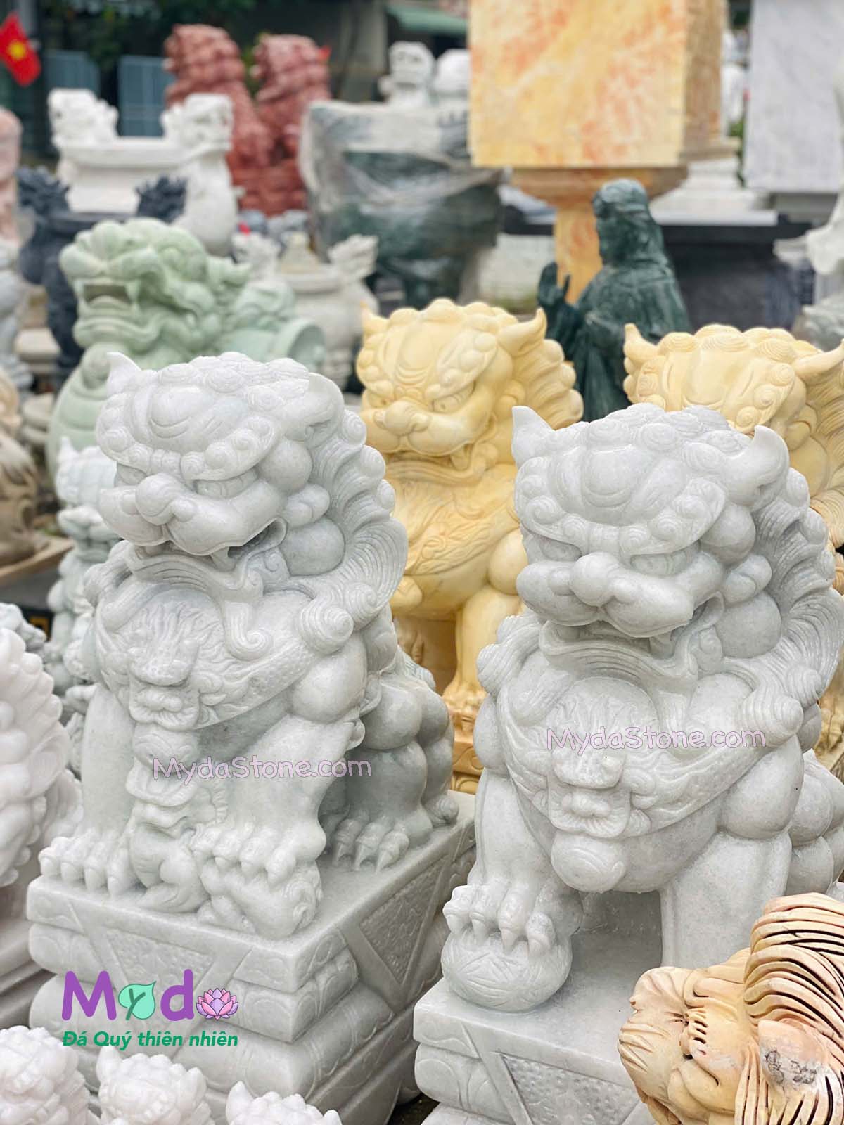 Tượng Kỳ Lân để Lăng Mộ đá Cẩm Thạch Trắng Xanh