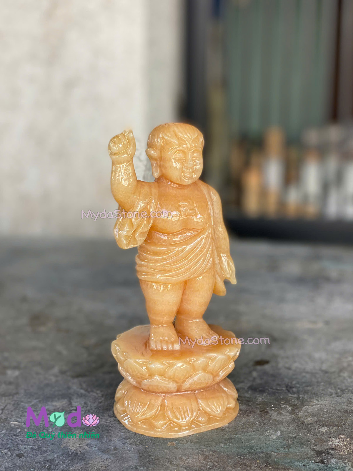Tượng Phật Đản Sanh đá Ngọc Hoàng Long