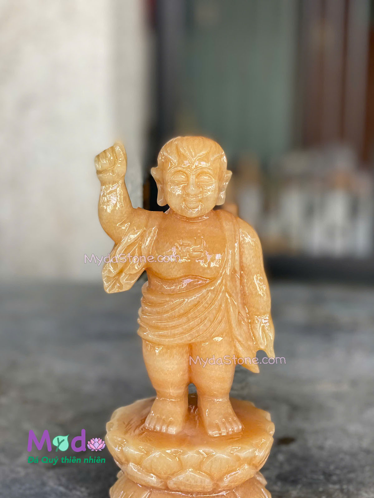 Tượng Phật Đản Sanh đá Ngọc Hoàng Long