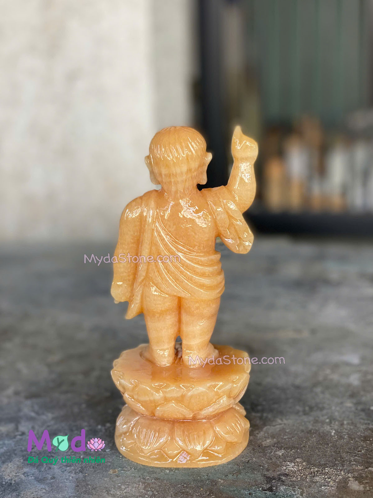 Tượng Phật Đản Sanh đá Ngọc Hoàng Long