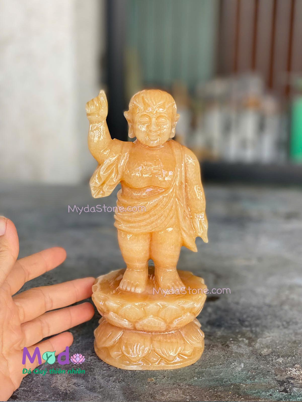 Tượng Phật Đản Sanh đá Ngọc Hoàng Long