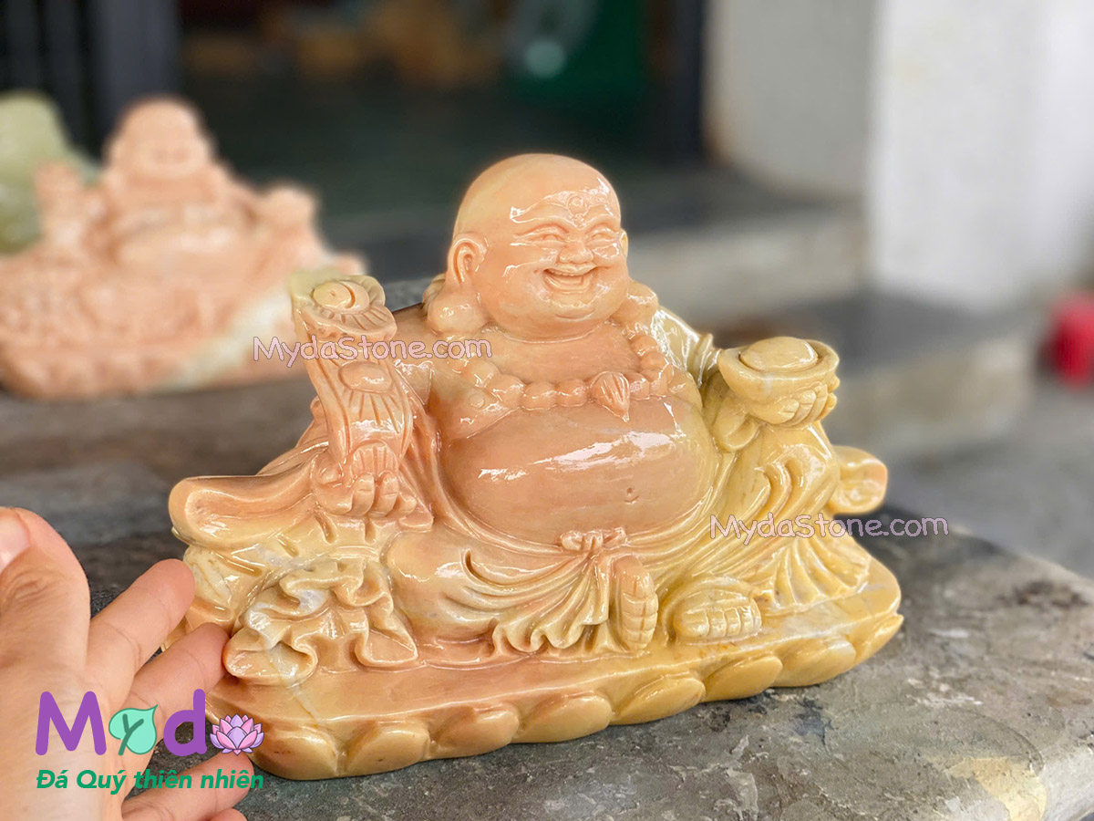 Tượng Phật Di Lặc đá Cà Rốt Vàng