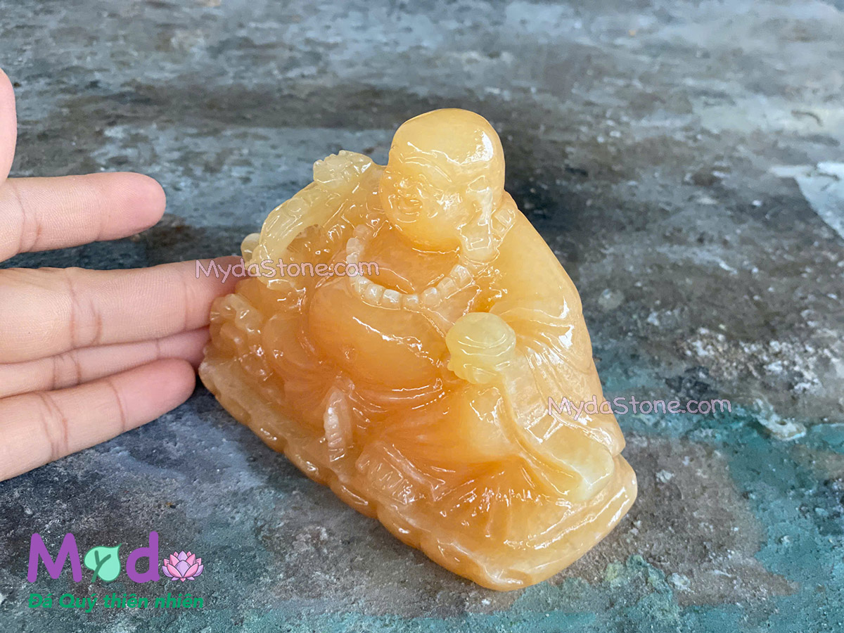 Tượng Phật Di Lặc đá Ngọc Hoàng Long