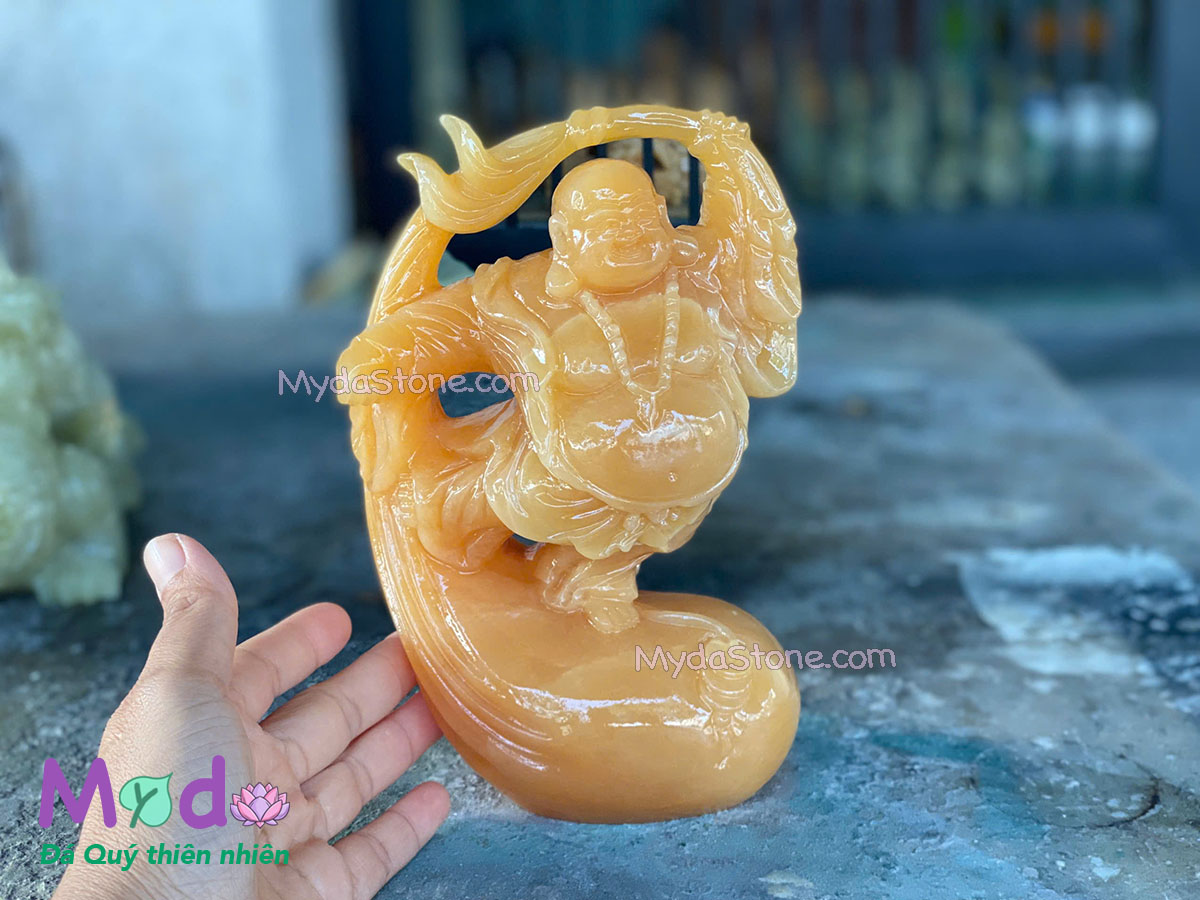 Tượng Phật Di Lặc đá Ngọc Hoàng Long