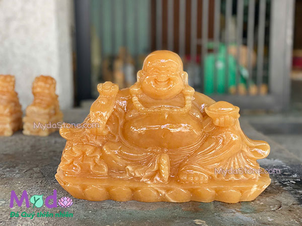 Tượng Phật Di Lặc đá Ngọc Hoàng Long