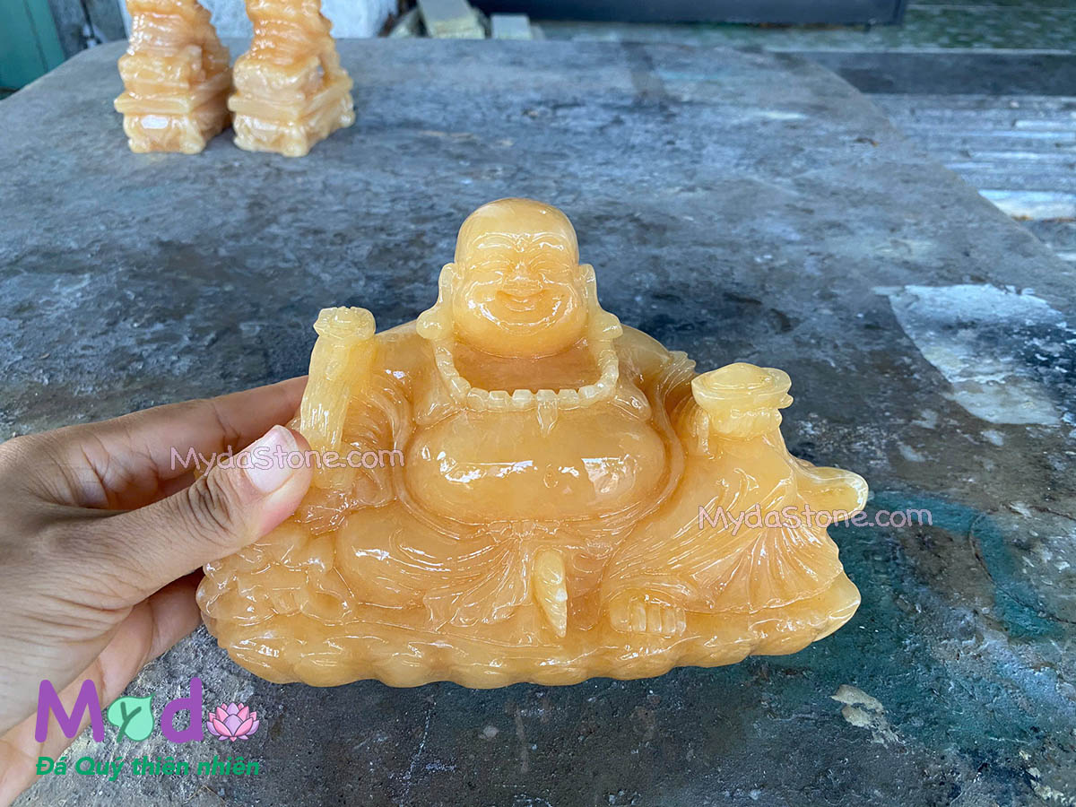 Tượng Phật Di Lặc đá Ngọc Hoàng Long
