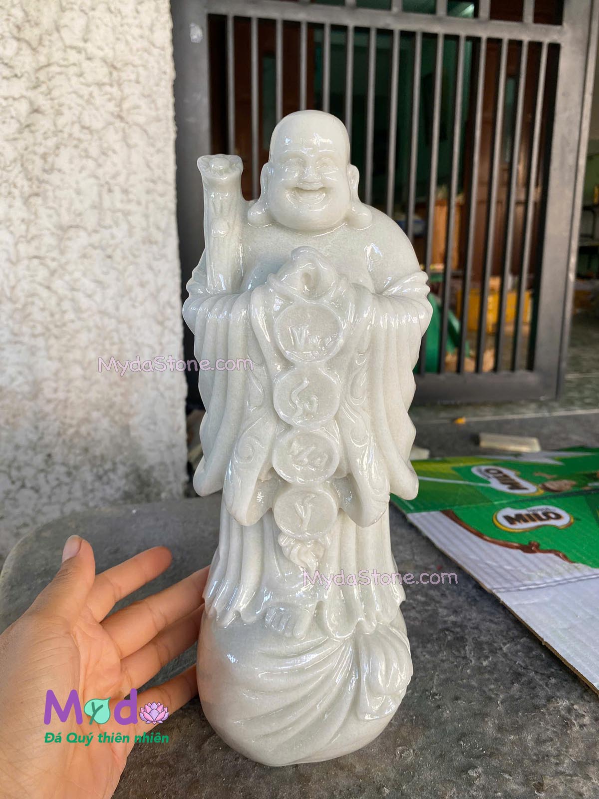 Tượng Phật Di Lặc đứng bao tiền đá Cẩm Thạch Trắng