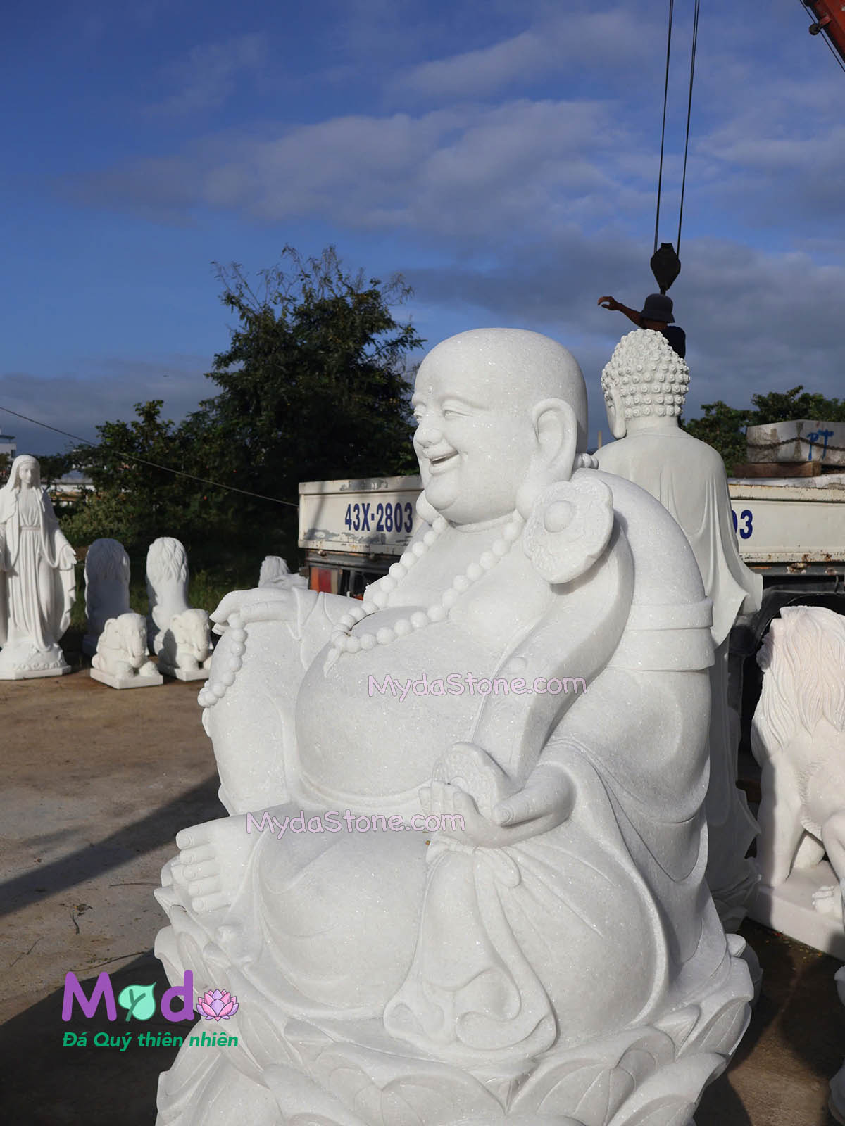 Tượng Phật Di Lặc ngồi đài sen đá Cẩm Thạch Trắng