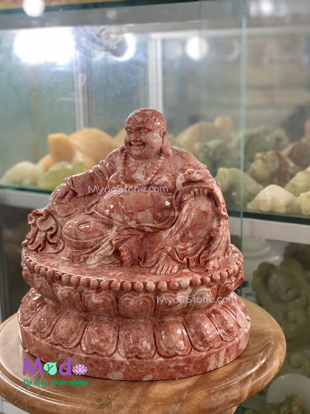 Tượng Phật Di Lặc ngồi đài sen đá Đỏ Thanh Hoá