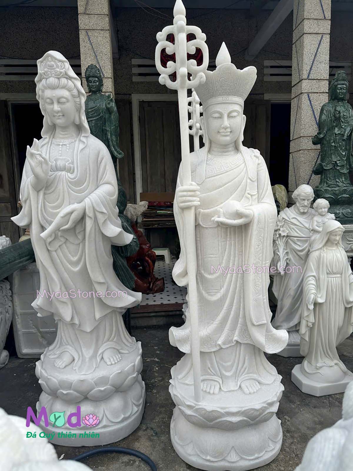 Tượng Phật Địa Tạng đứng đài sen đá Cẩm Thạch Trắng