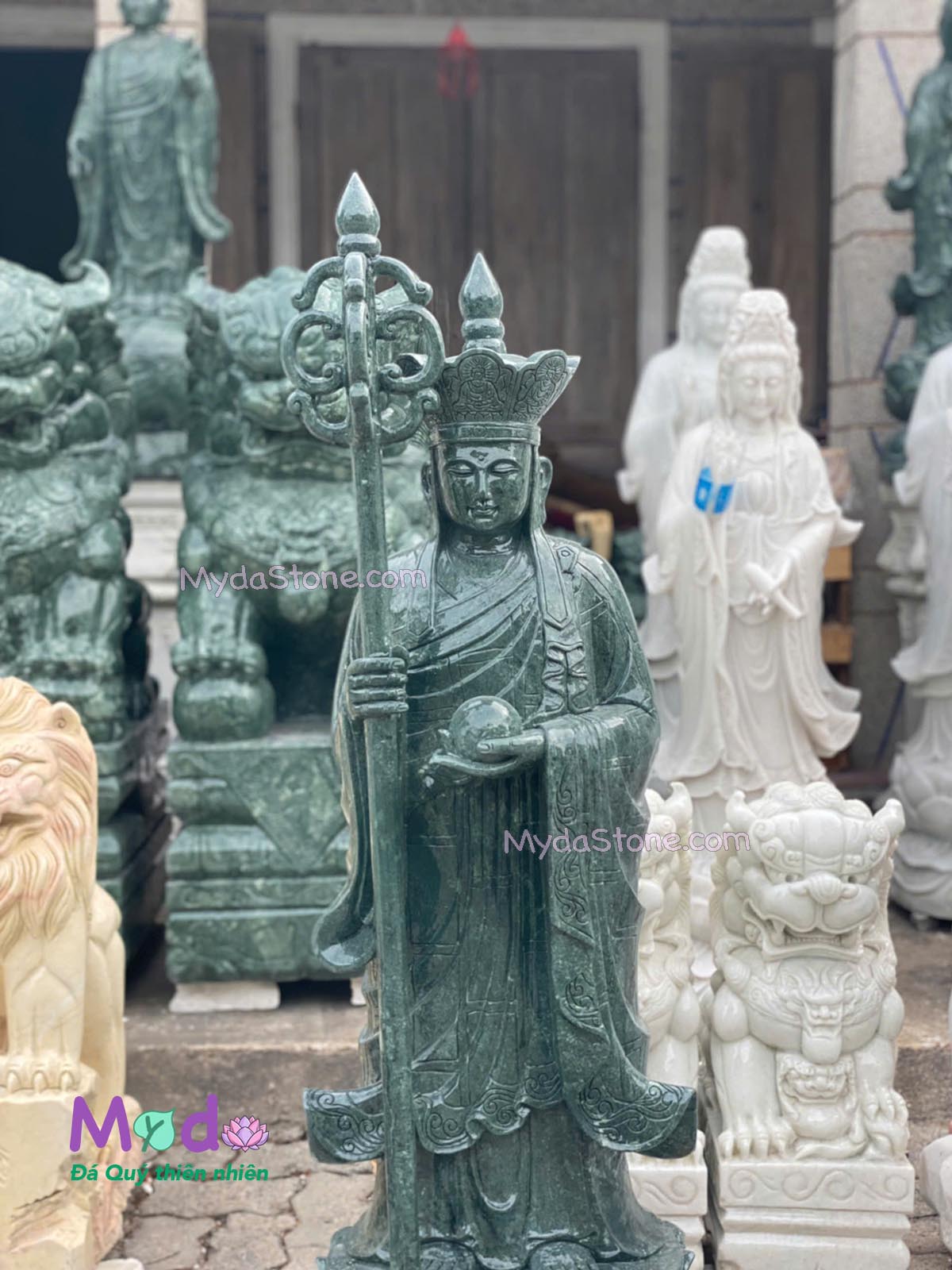 Tượng Phật Địa Tạng đứng đài sen đá Xanh Ấn Độ