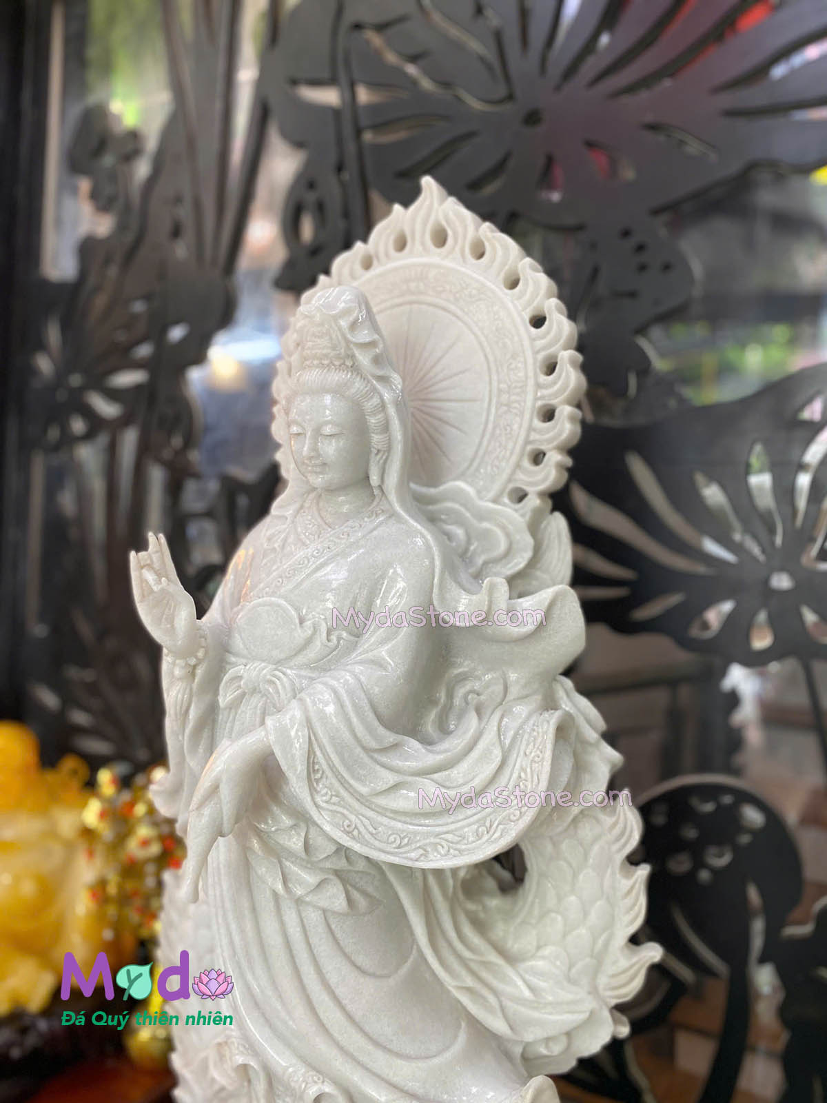 Tượng Phật Quan Âm cưỡi rồng đá Cẩm Thạch Trắng