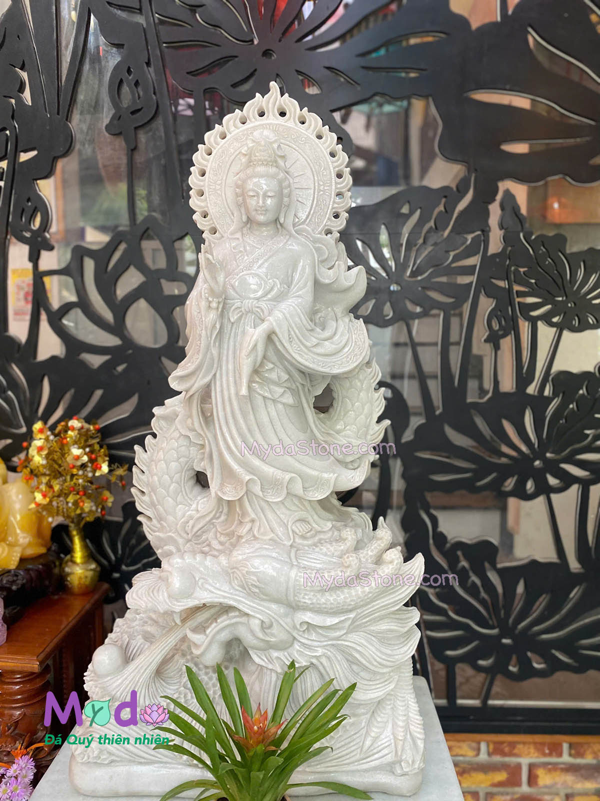 Tượng Phật Quan Âm cưỡi rồng đá Cẩm Thạch Trắng