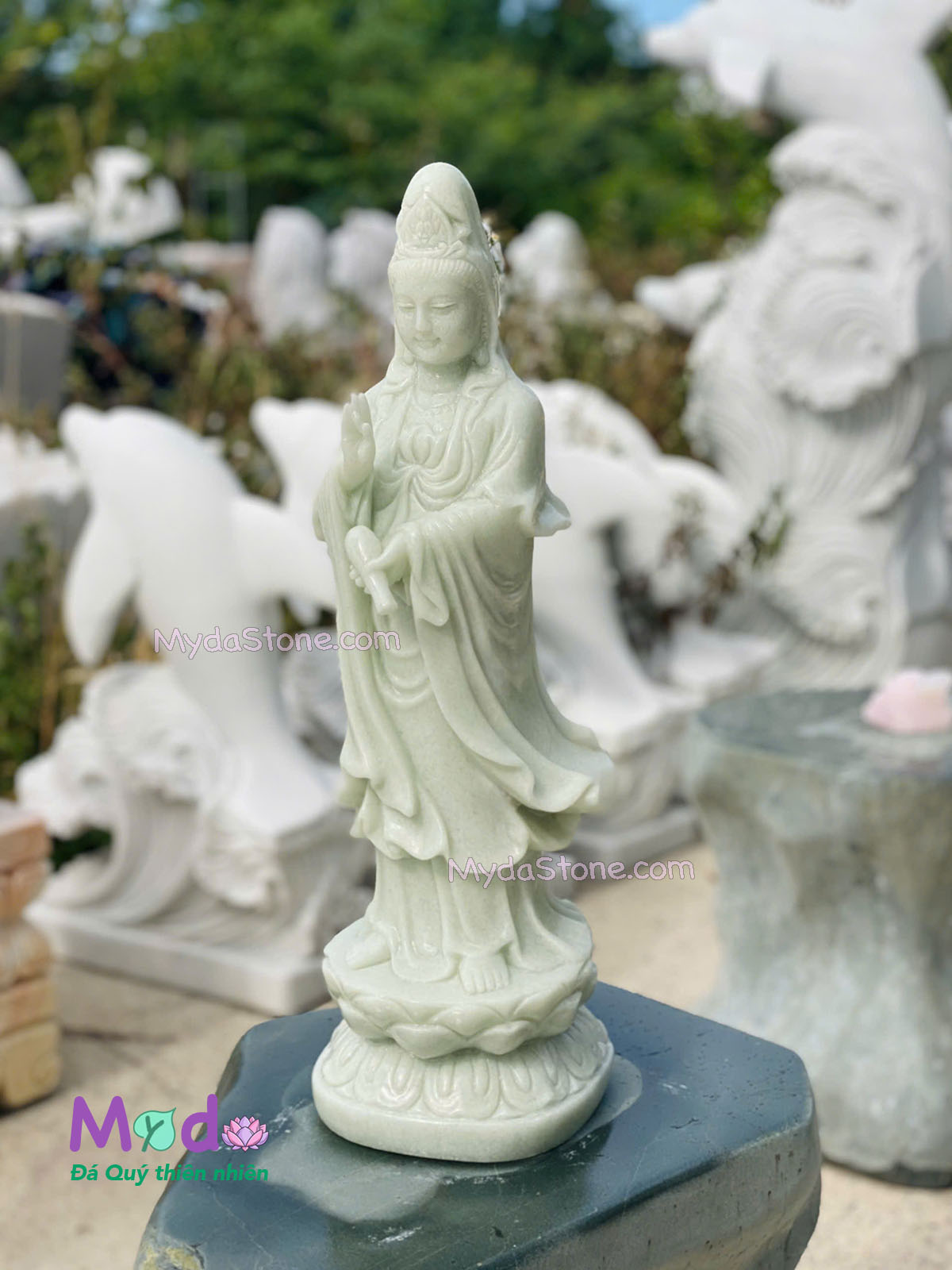 Tượng Phật Quan Âm đá Cẩm Thạch Xanh