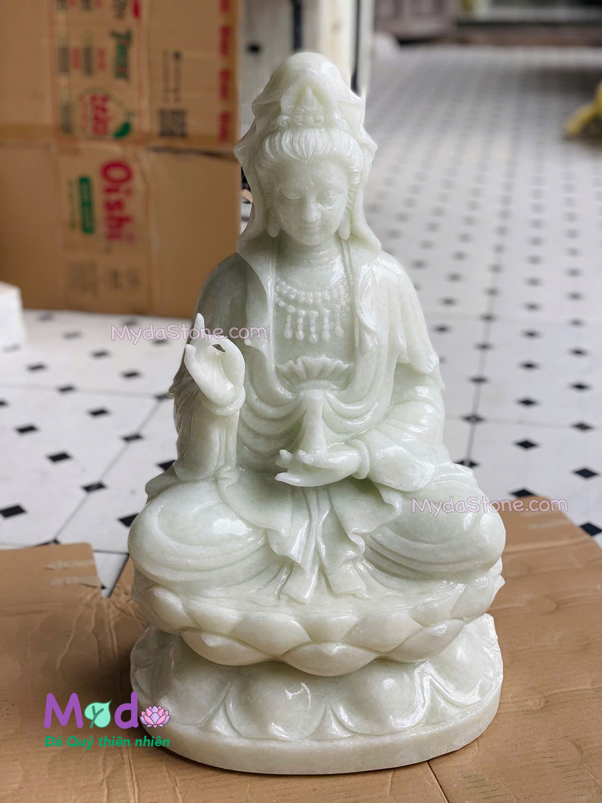 Tượng Phật Quan Âm đá Cẩm Thạch Trắng Xanh