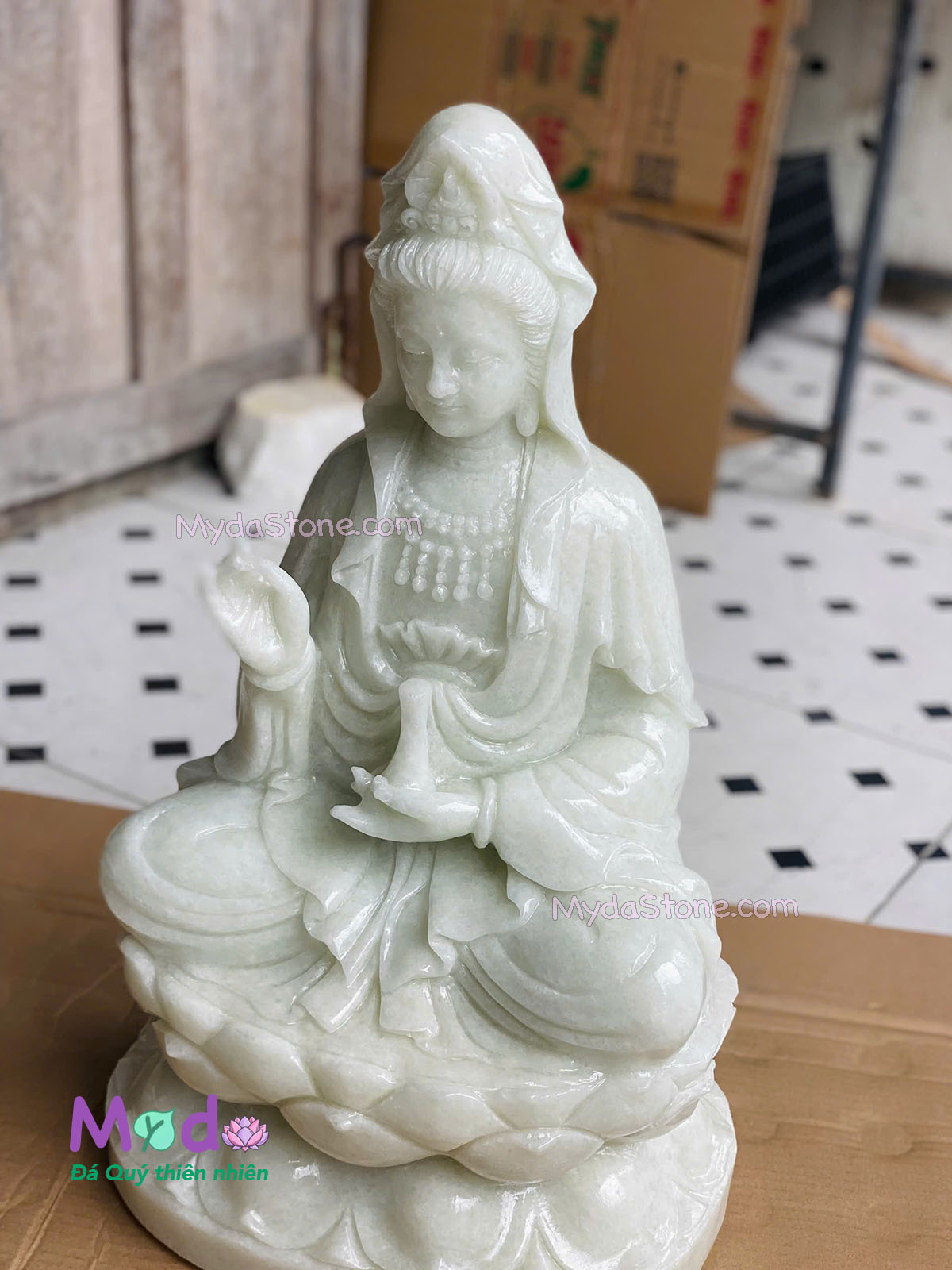 Tượng Phật Quan Âm đá Cẩm Thạch Trắng Xanh