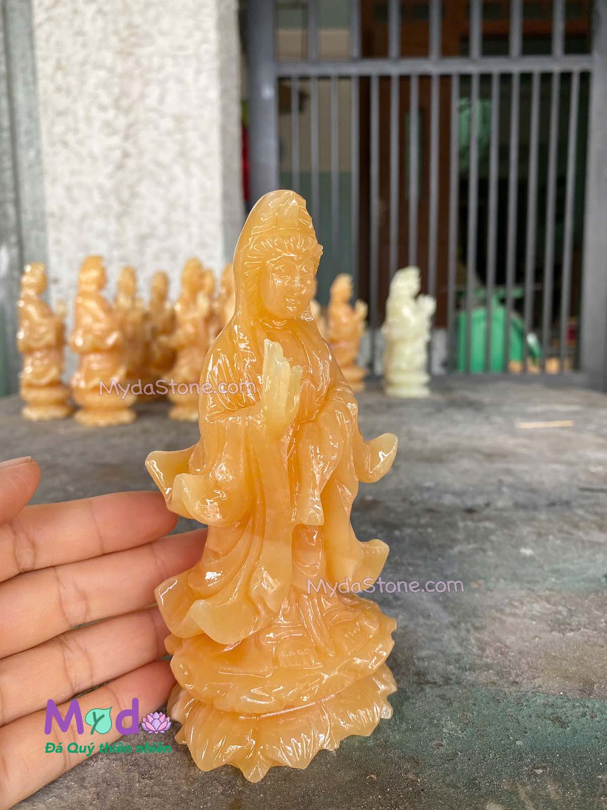 Tượng Phật Quan Âm đá Ngọc Hoàng Long