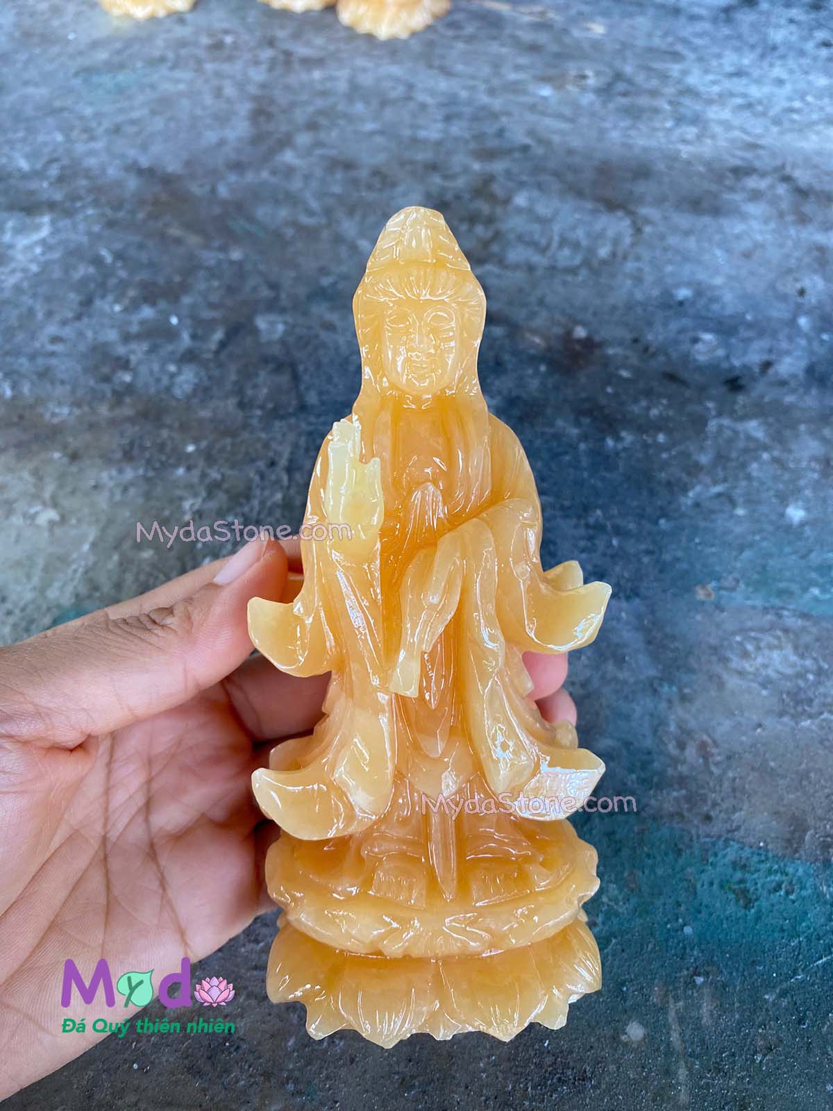 Tượng Phật Quan Âm đá Ngọc Hoàng Long