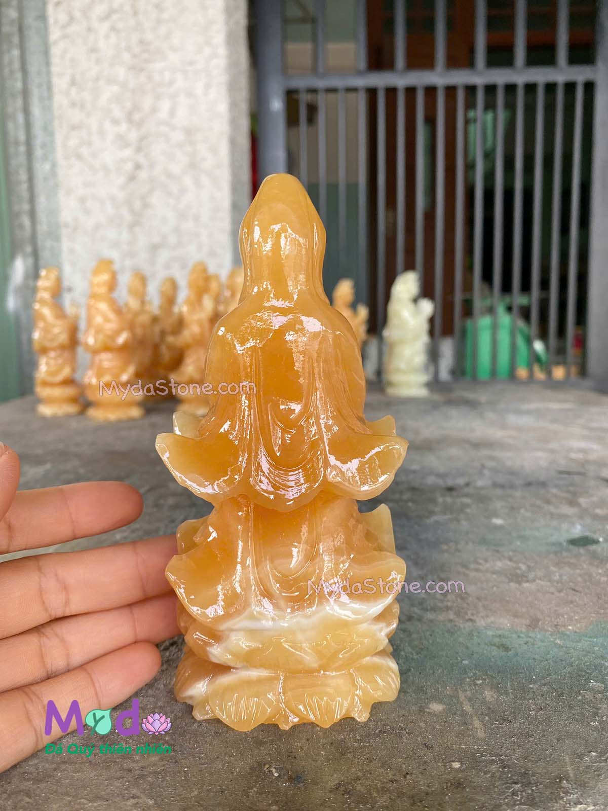 Tượng Phật Quan Âm đá Ngọc Hoàng Long