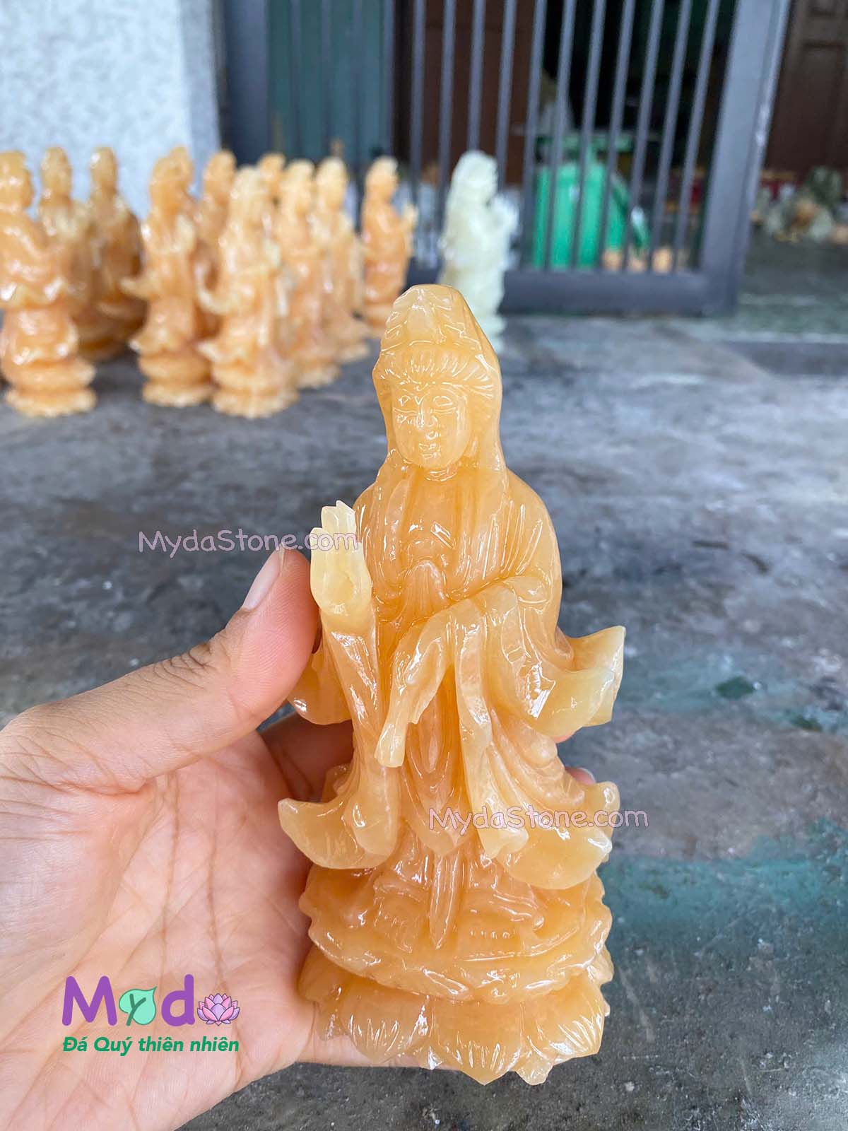 Tượng Phật Quan Âm đá Ngọc Hoàng Long