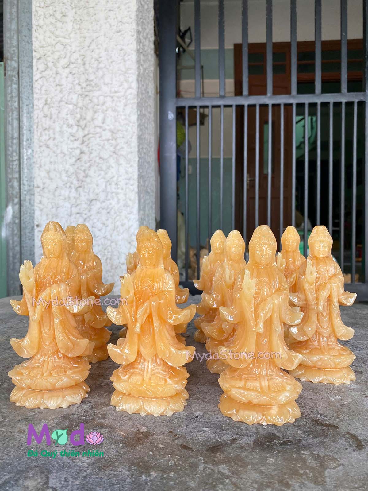 Tượng Phật Quan Âm đá Ngọc Hoàng Long