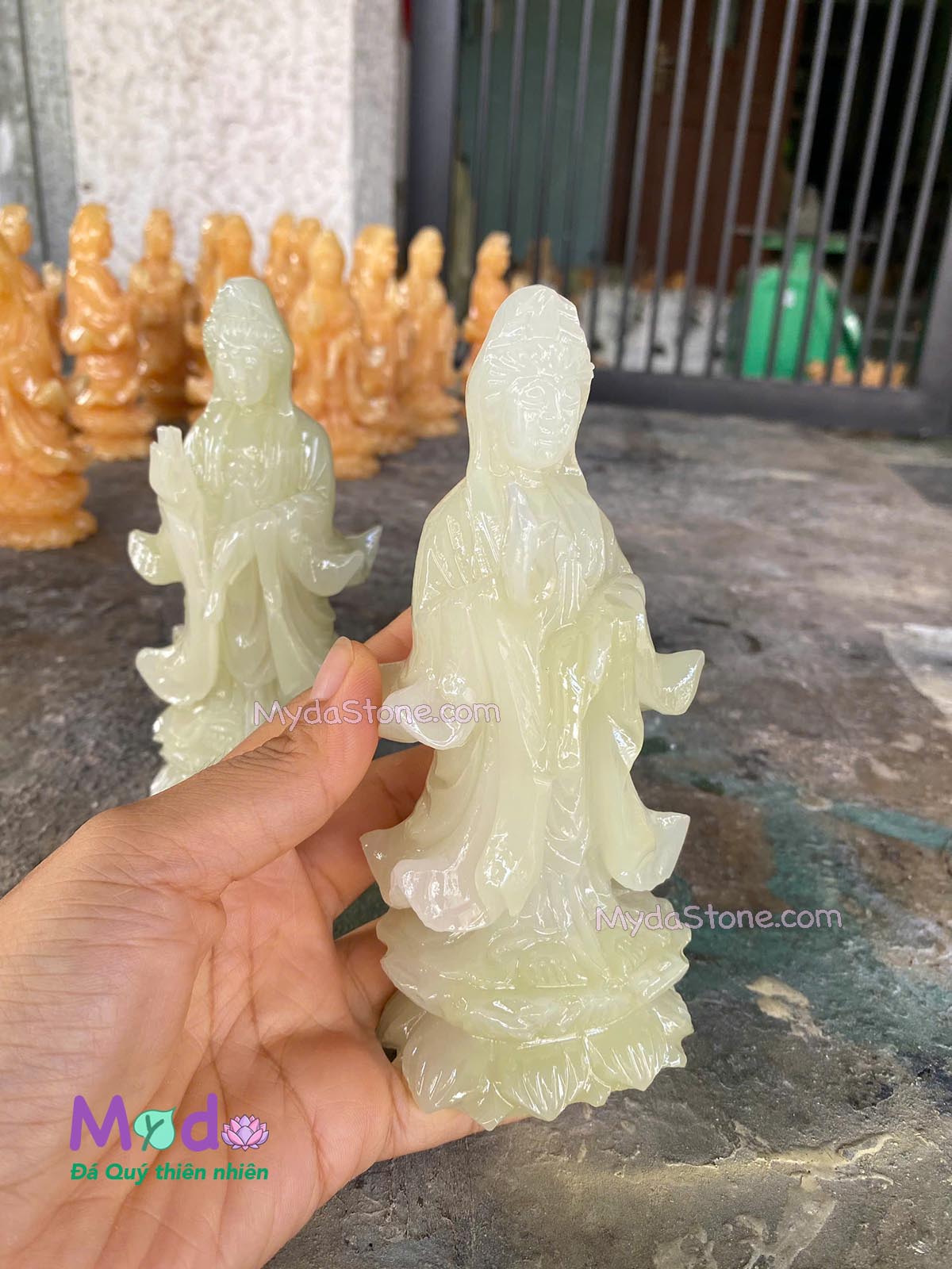 Tượng Phật Quan Âm đá Ngọc Xanh Pakistan