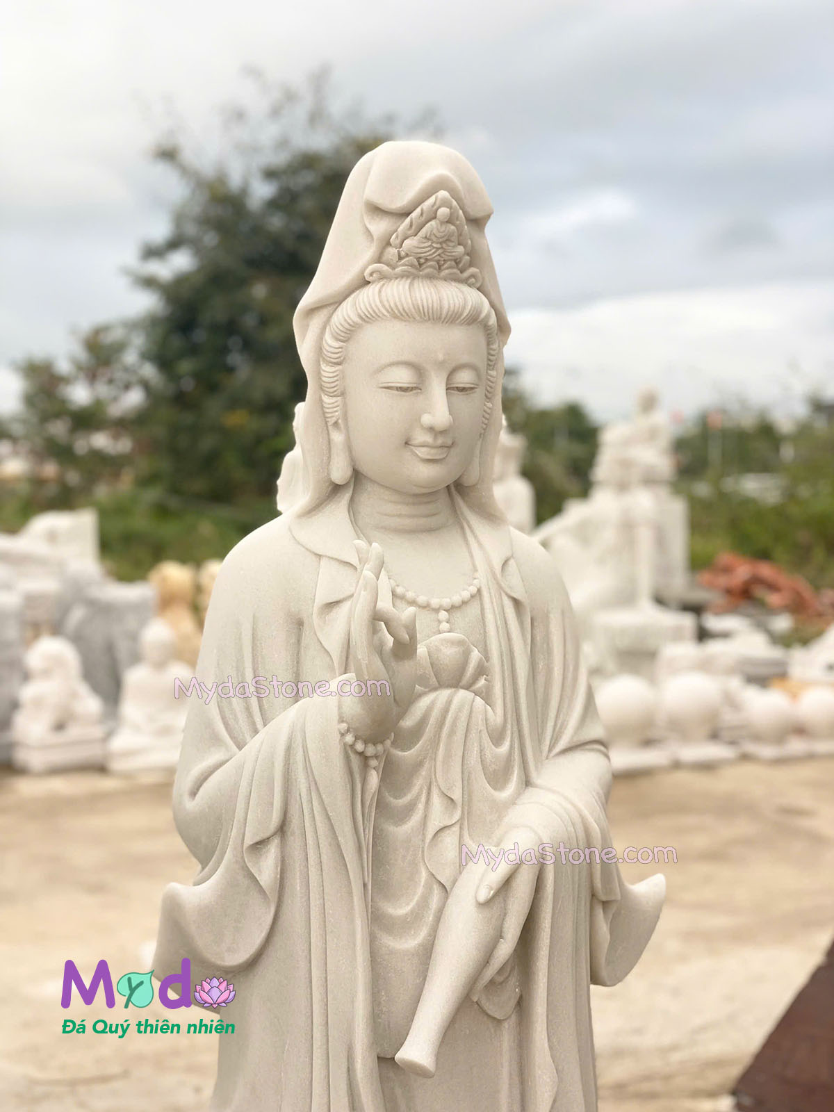 Tượng Phật Quan Âm đứng đài sen đá Cẩm Thạch Trắng
