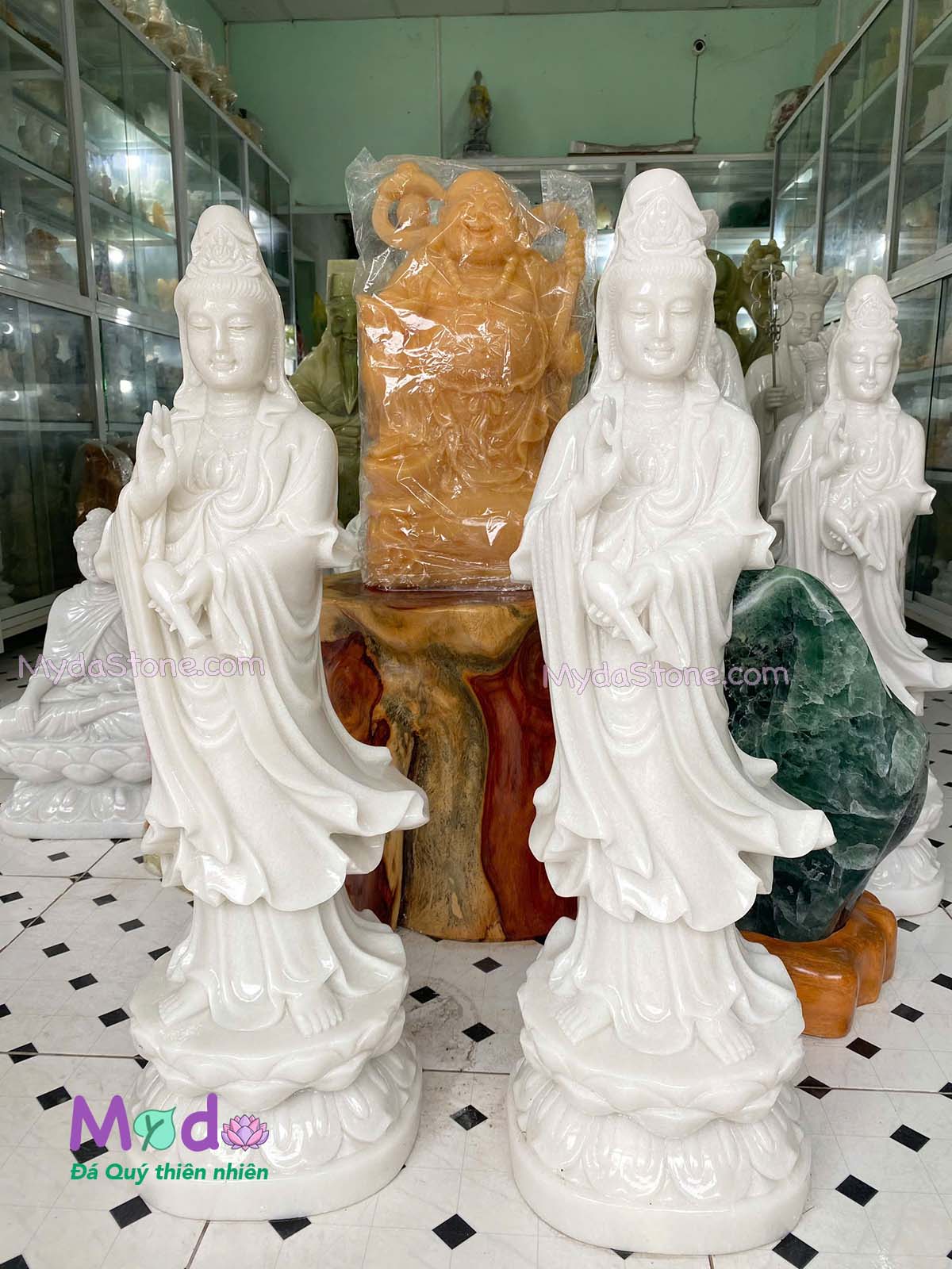 Tượng Phật Quan Âm đứng đài sen đá Cẩm Thạch Trắng