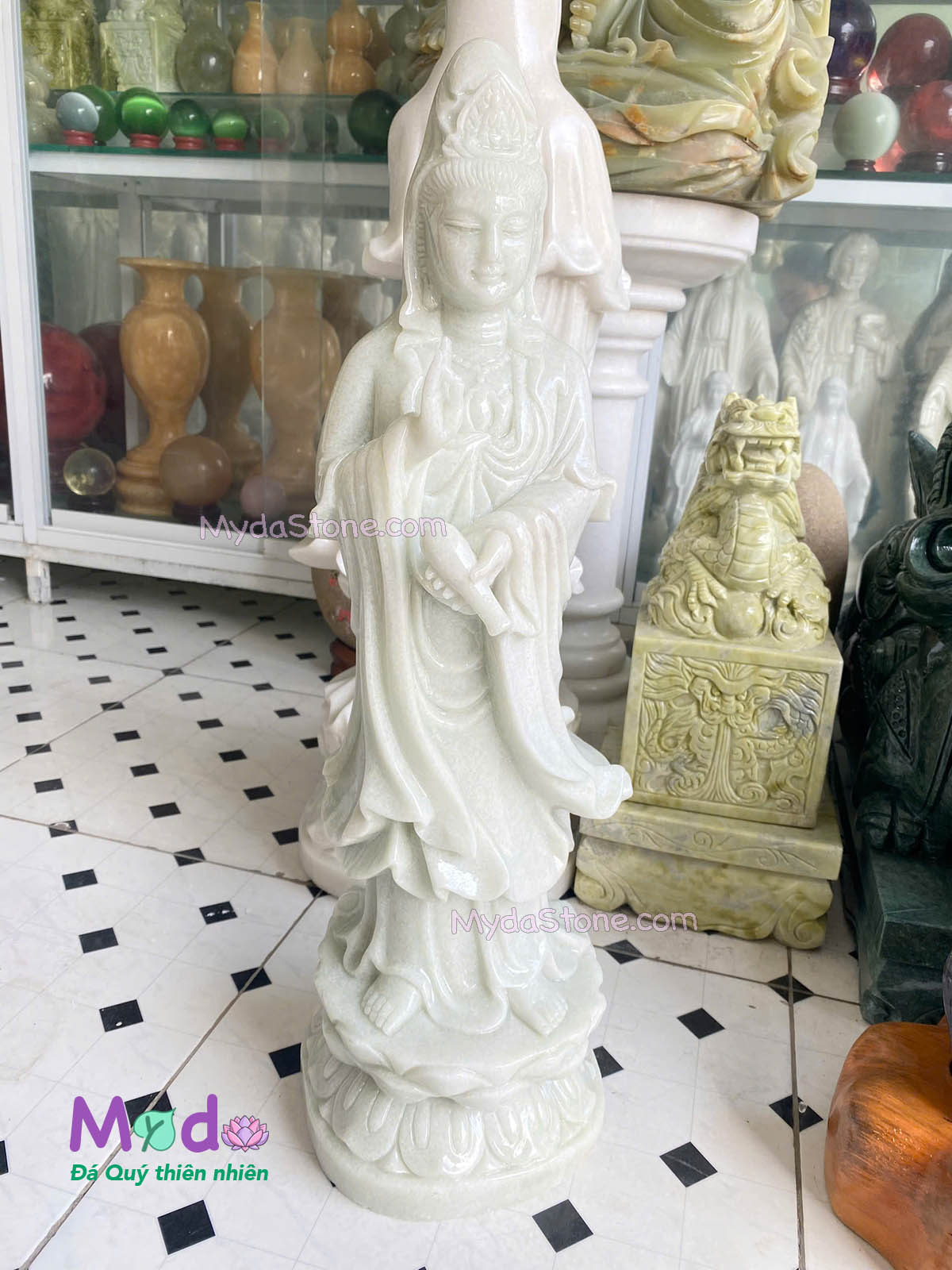 Tượng Phật Quan Âm đứng đài sen đá Cẩm Thạch Trắng Xanh