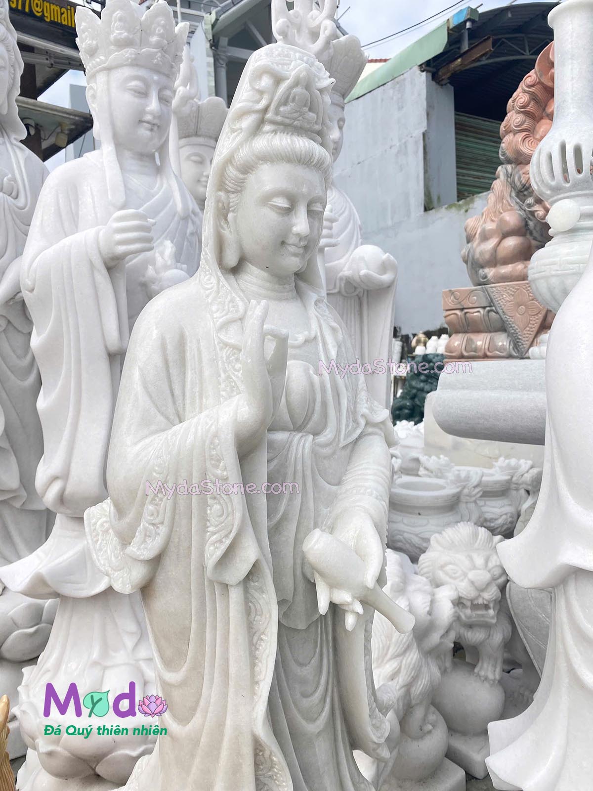 Tượng Phật Quan Âm đứng đài sen đá Cẩm Thạch Trắng