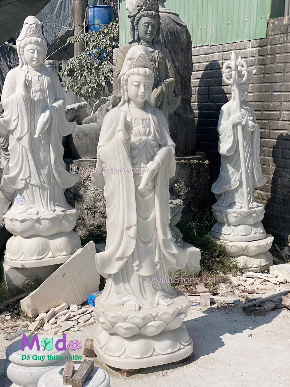 Tượng Phật Quan Âm đứng đài sen đá Cẩm Thạch Trắng