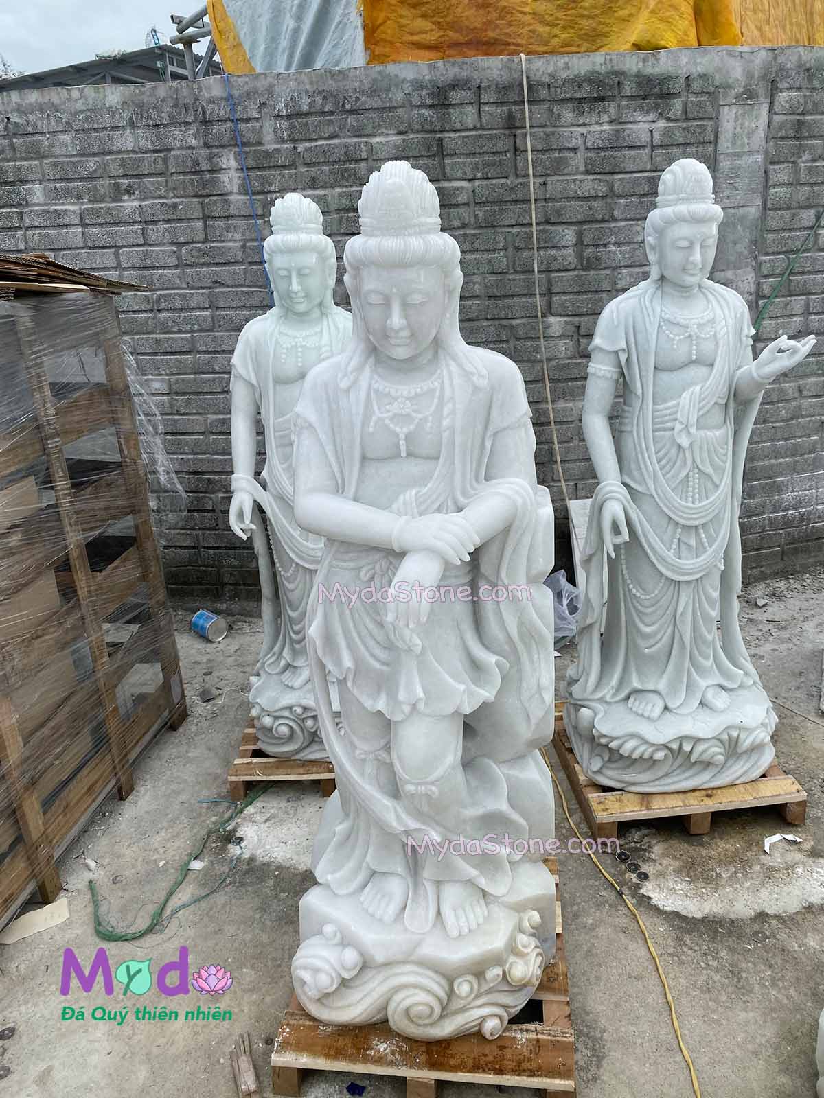 Tượng Phật Quan Âm hoá thân đá Cẩm Thạch Trắng Xanh