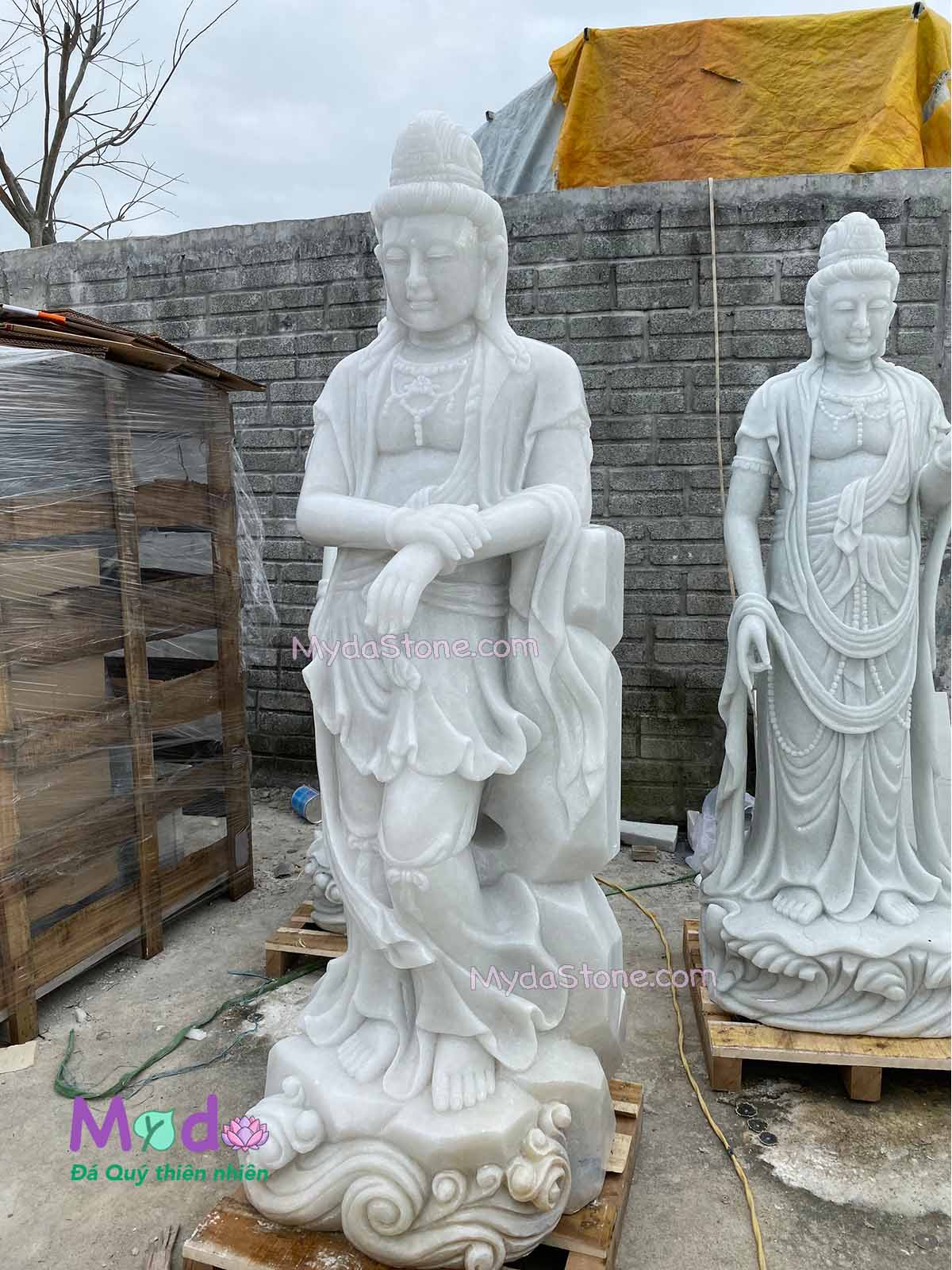 Tượng Phật Quan Âm hoá thân đá Cẩm Thạch Trắng Xanh