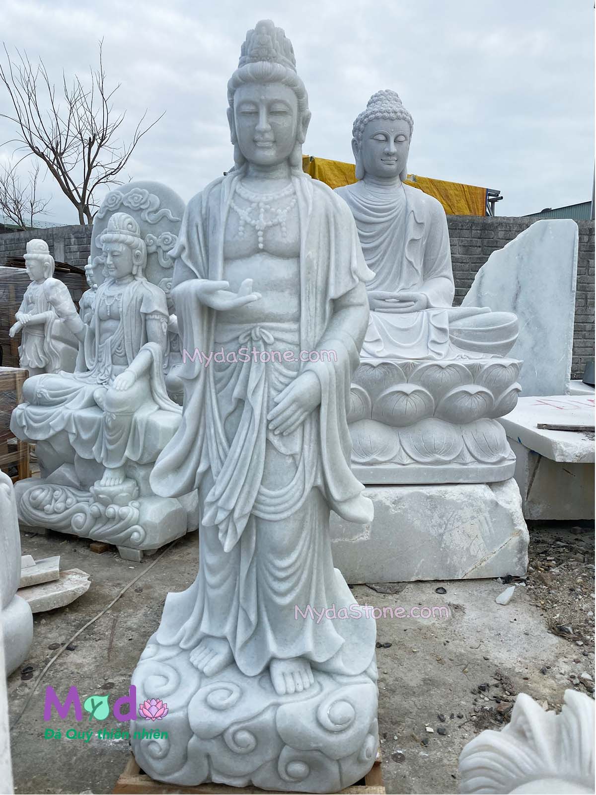 Tượng Phật Quan Âm hoá thân đá Cẩm Thạch Trắng Xanh