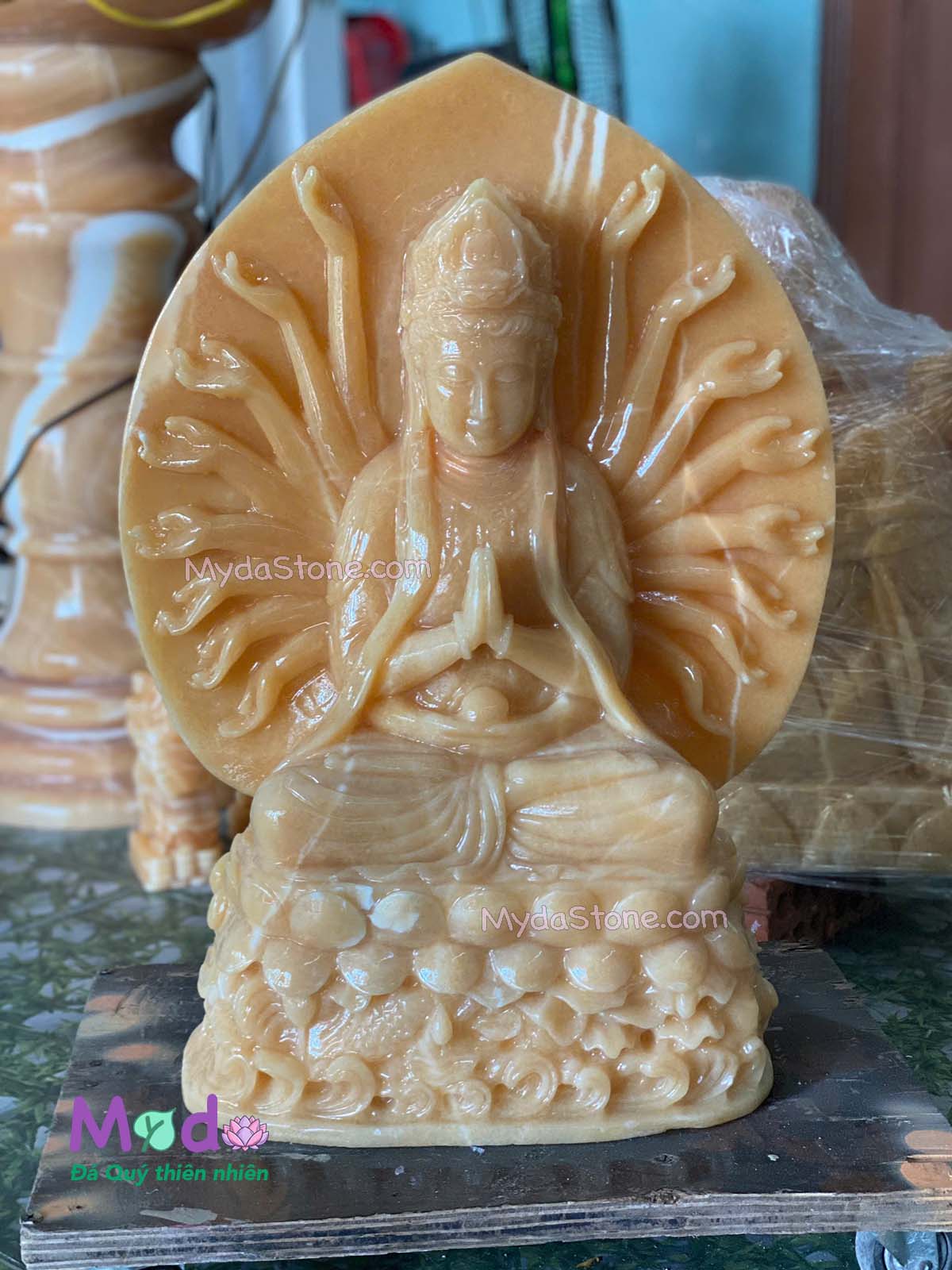Tượng Phật Quan Âm nghìn tay nghìn mắt đá Ngọc Hoàng Long